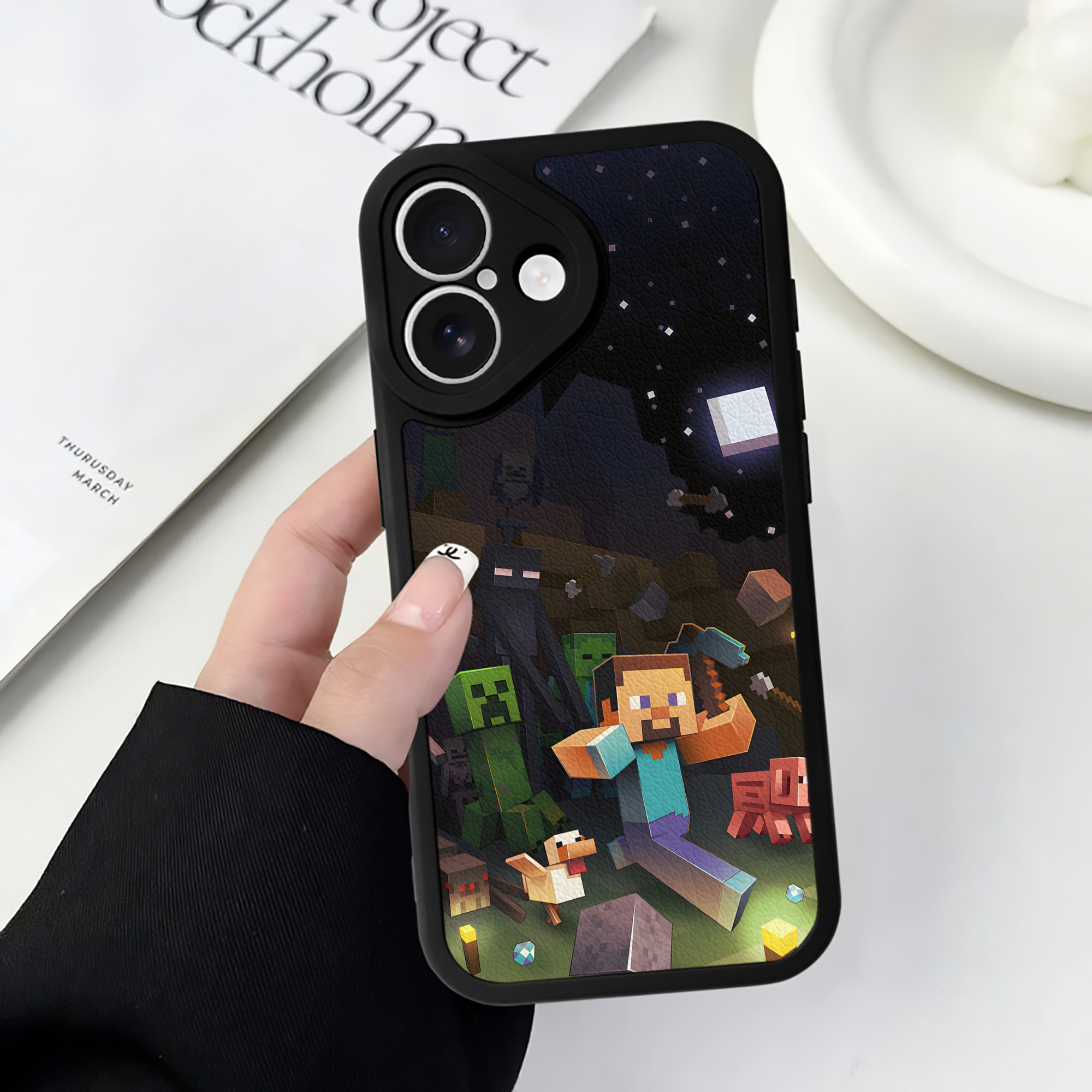 （画像用） マインクラフト ブロックの世界 Minecraft MC Block world 【iPhone 16シリーズ対応】シリコンスマホケース（レザー調） 材質：シリコン